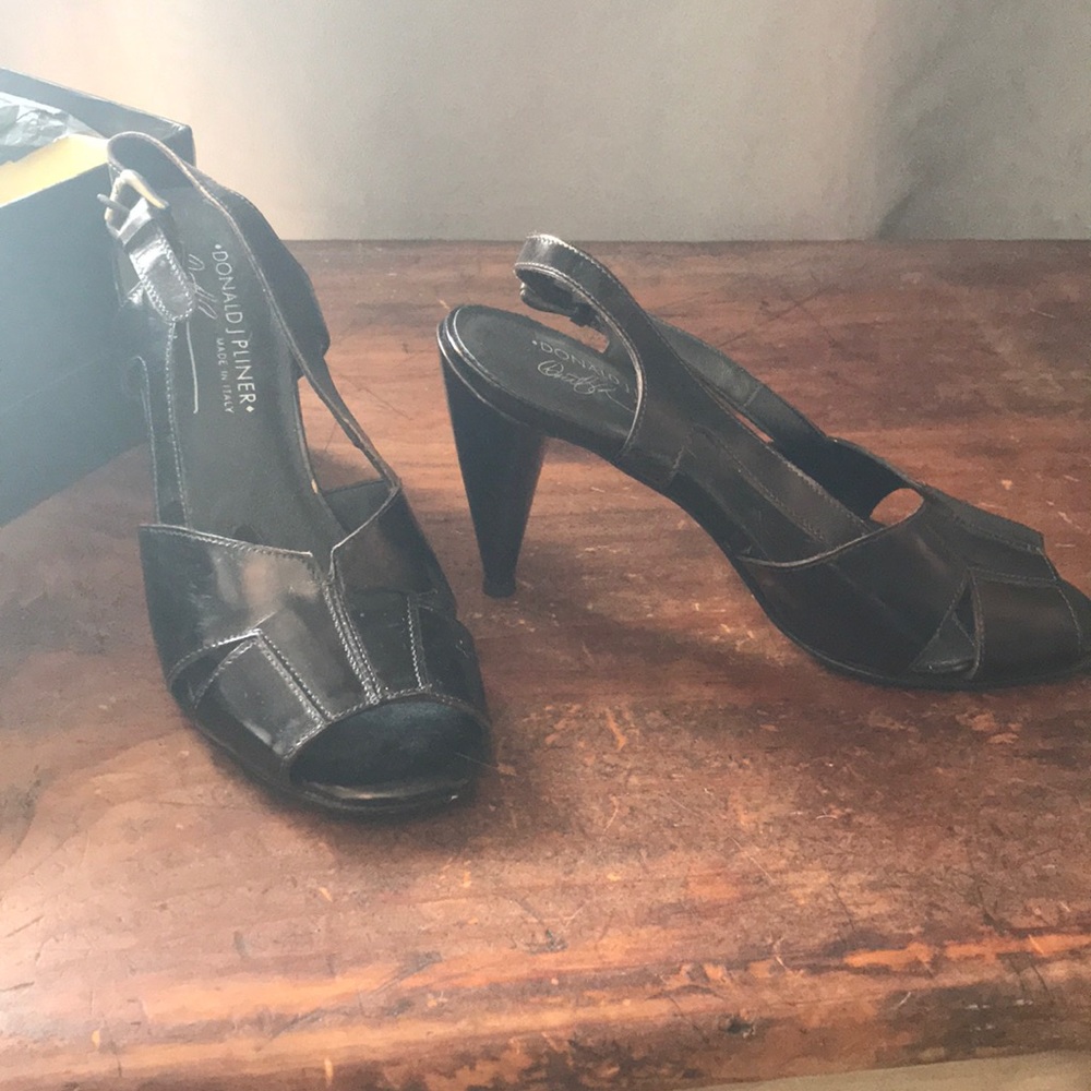 Donald J. Pliner Bronze Patent Leather Slingbacks